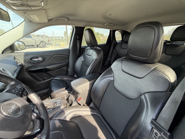 2019 Jeep Cherokee Altitude photo 13
