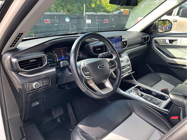 2022 Ford Explorer XLT photo 14