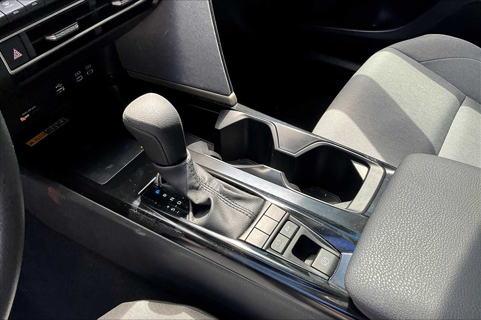 2025 Toyota Camry LE photo 15