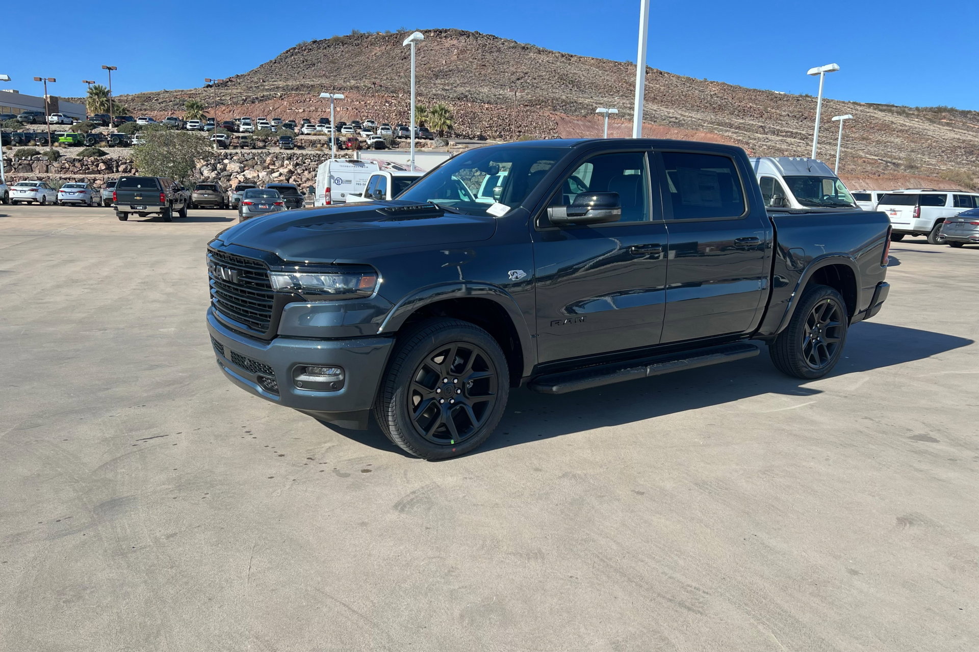 2026 RAM Ram 1500 Pickup Laramie's photo