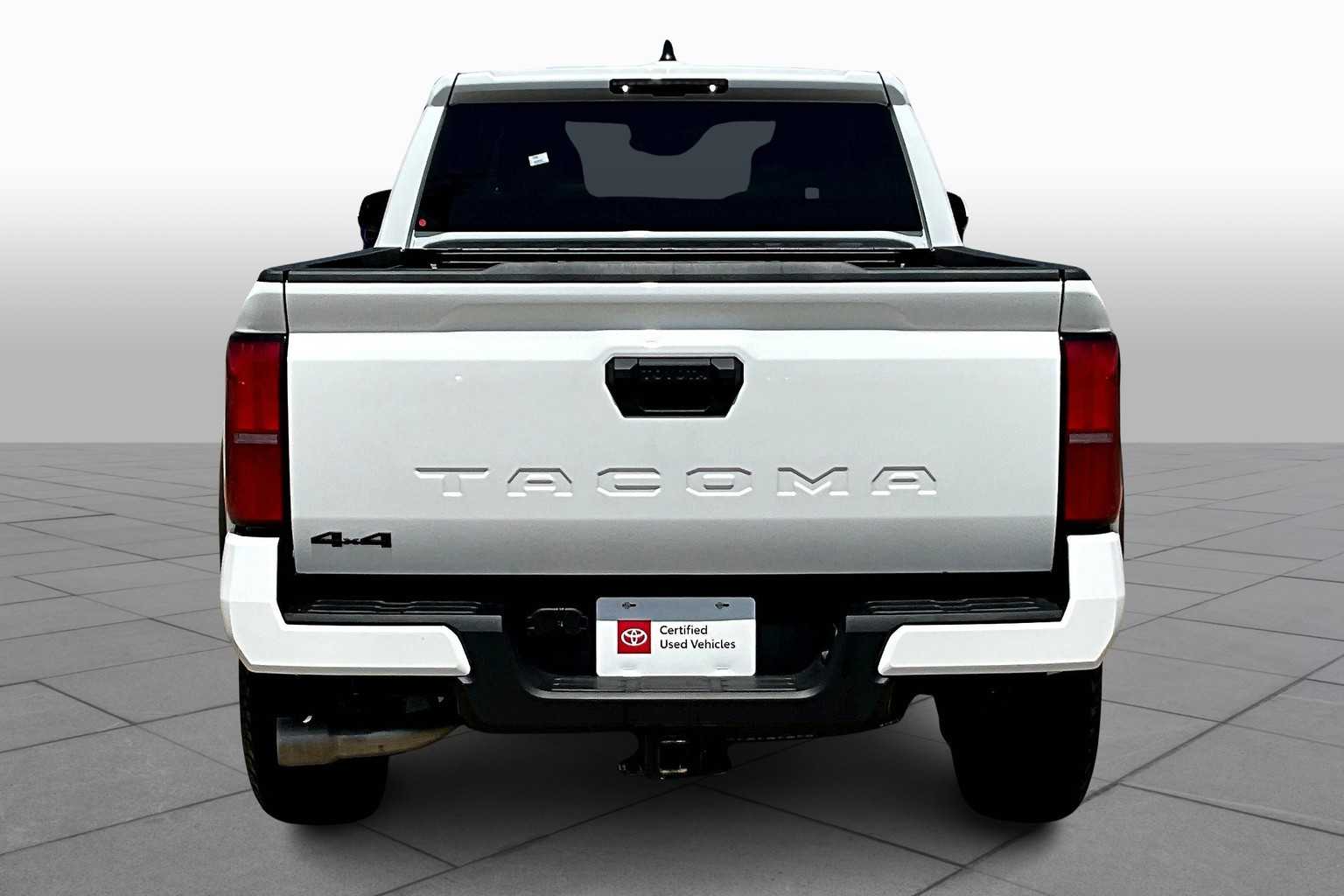2024 Toyota Tacoma TRD photo 4