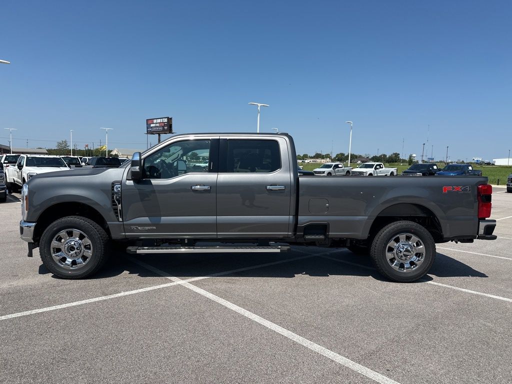 2026 Ford F-350 Lariat photo 4