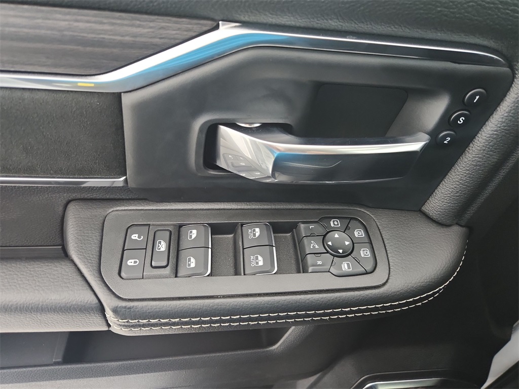 2026 Ram 2500 Laramie photo 20