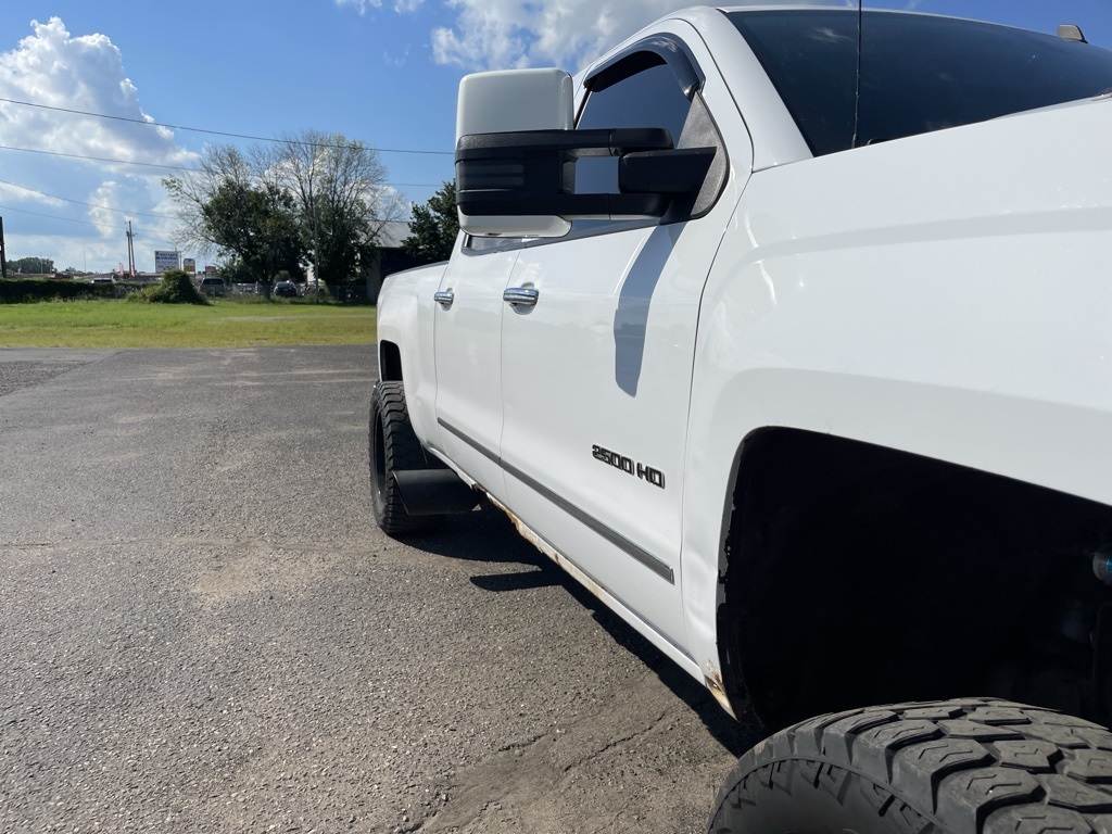 2015 Chevrolet Silverado 2500HD LTZ photo 12