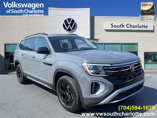 2025 Volkswagen Atlas Atlas Peak Edition's photo