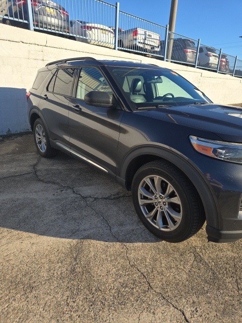 2020 Ford Explorer XLT photo 3