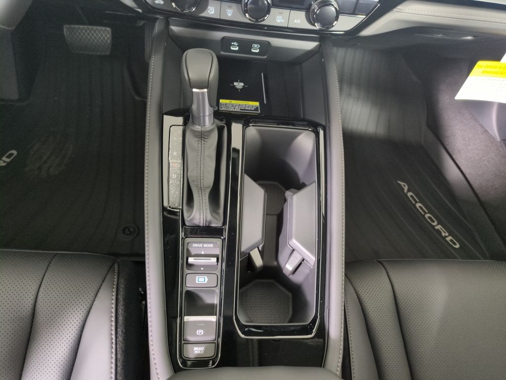 2025 Honda Accord Hybrid Touring photo 20