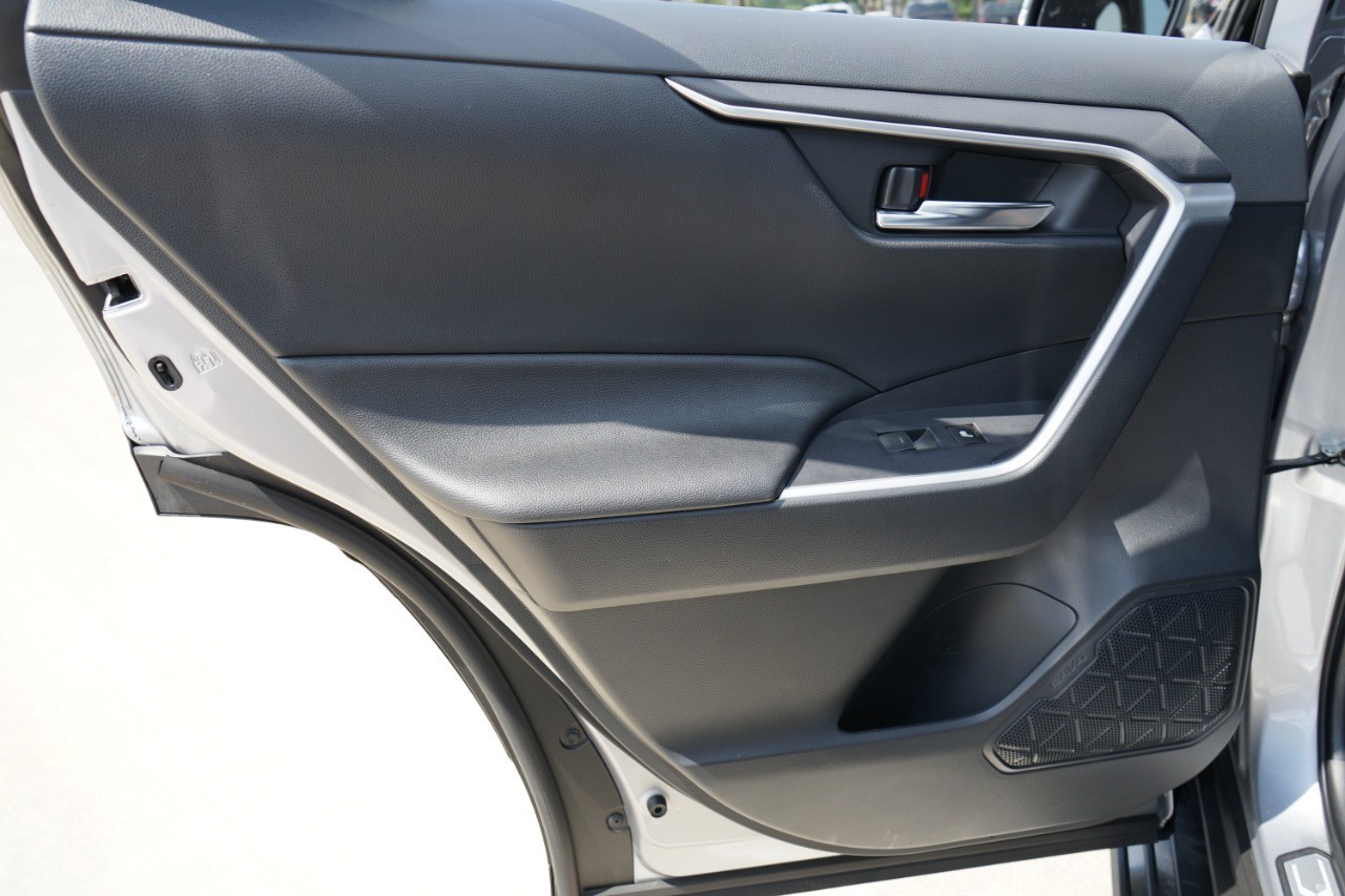2023 Toyota RAV4 Prime SE photo 27