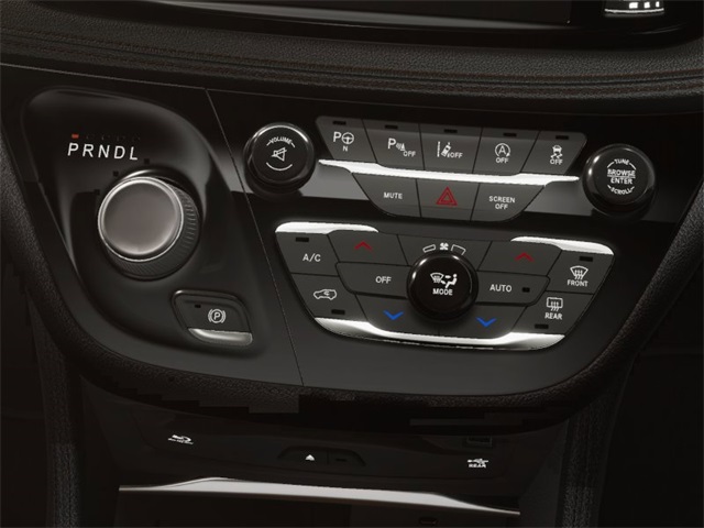 2026 Chrysler Pacifica Pinnacle photo 21