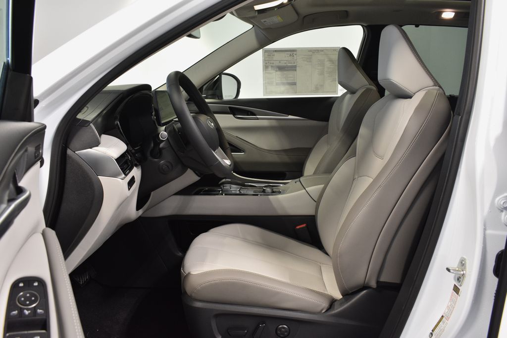 2026 Infiniti QX60 Luxe AWD photo 11