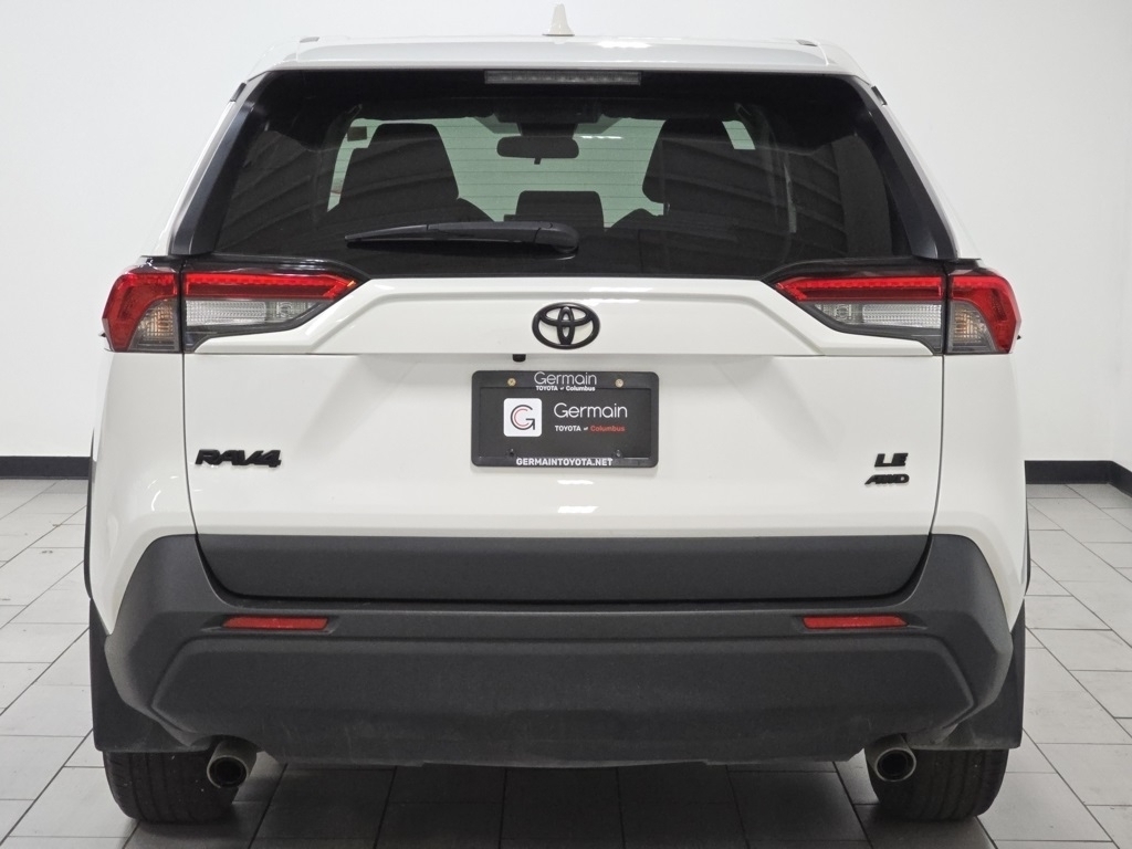 2022 Toyota RAV4 LE photo 15