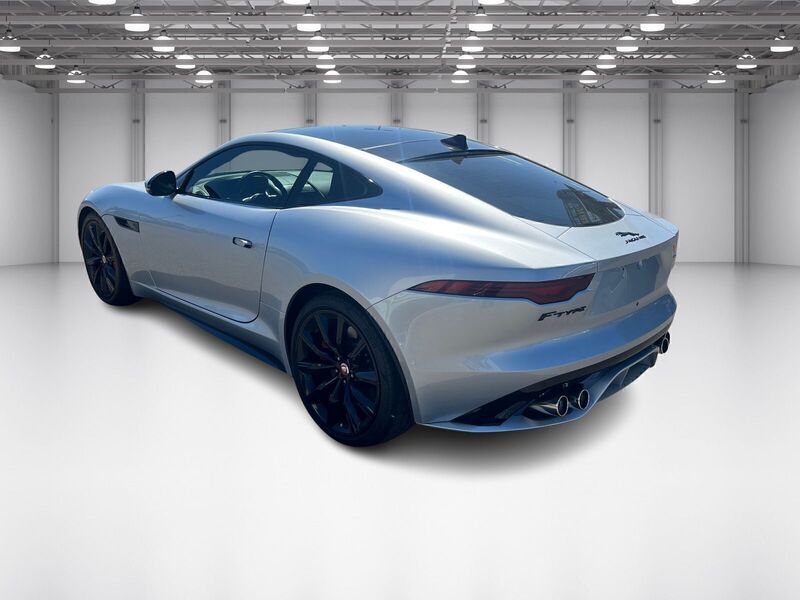 2023 Jaguar F-TYPE R photo 6