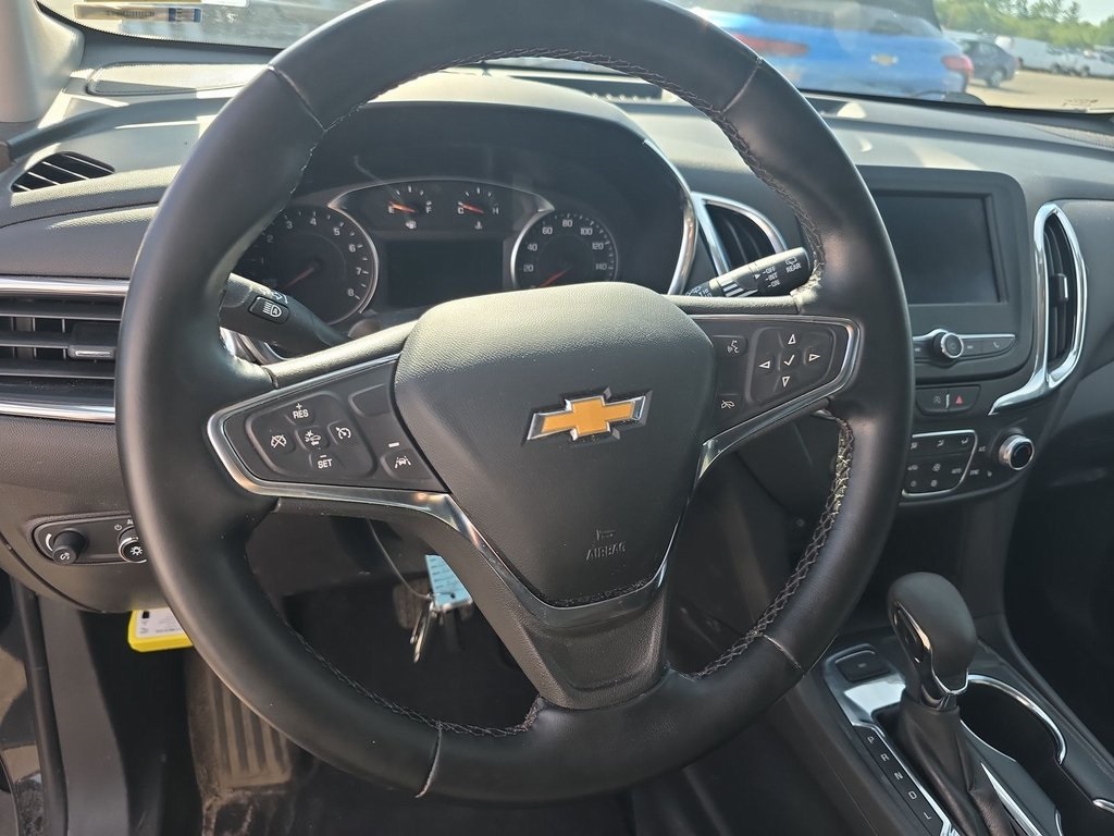 2023 Chevrolet Equinox LT photo 3