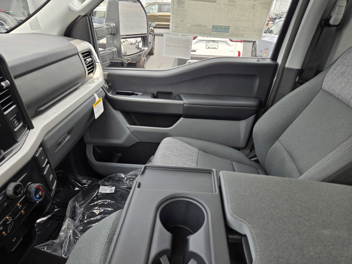 2025 Ford F-600 photo 9