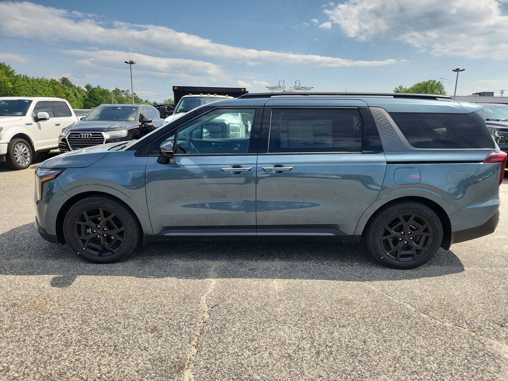 2025 Kia Carnival SX Prestige photo 2