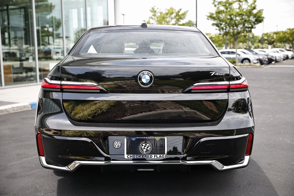 2025 Bmw 740i photo 10