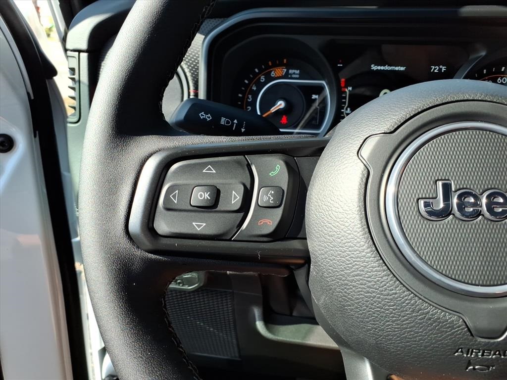 2025 Jeep Wrangler Rubicon X photo 14