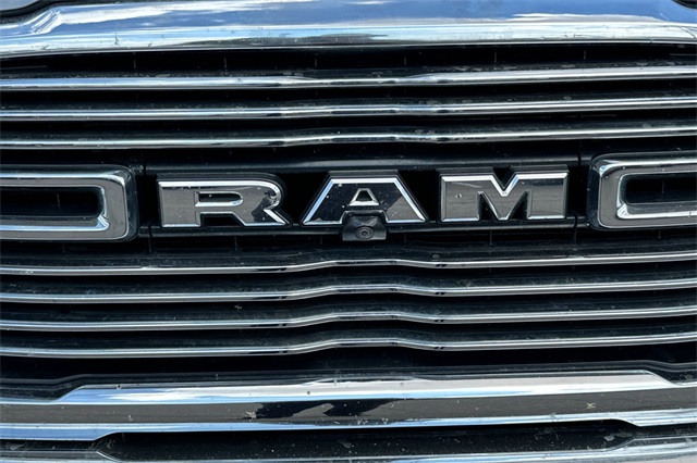 2020 Ram 3500 Laramie photo 14