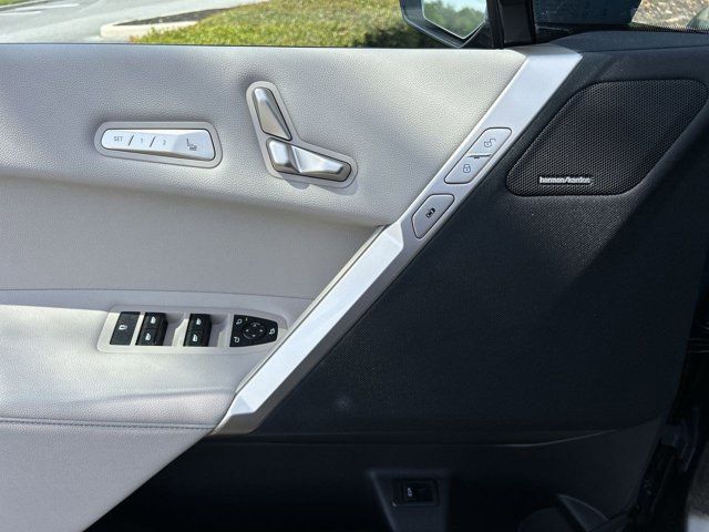 2026 Bmw iX photo 15