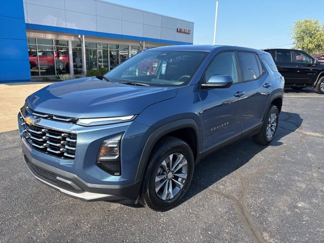 2026 Chevrolet Equinox LT photo 2