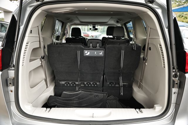 2019 Chrysler Pacifica Touring Plus photo 26