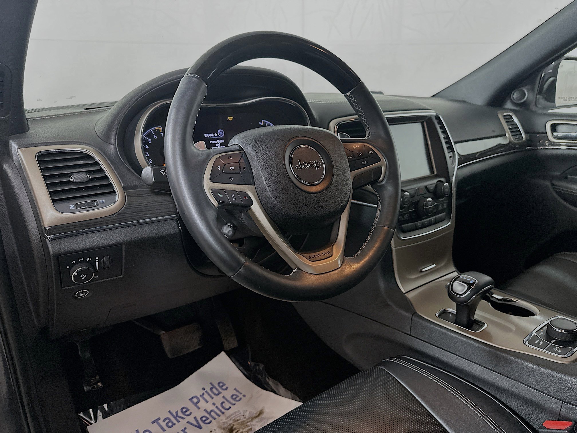 2015 Jeep Grand Cherokee Overland photo 9
