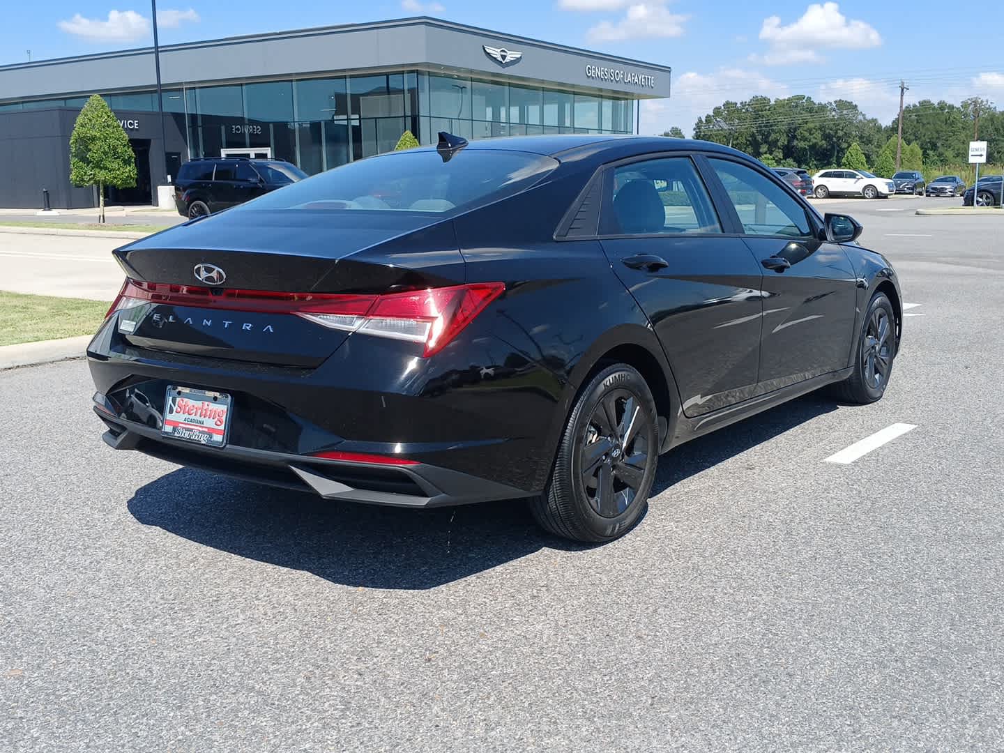 2023 Hyundai Elantra SEL photo 2
