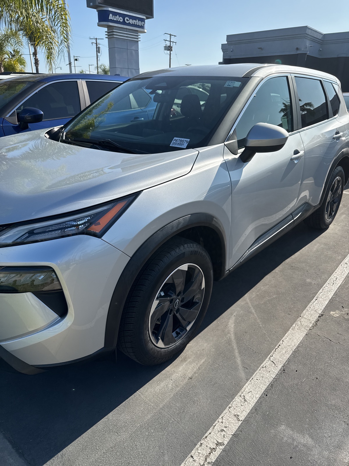 2024 Nissan Rogue SV photo 2