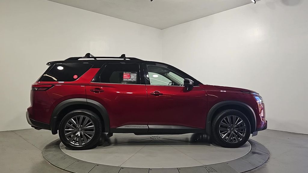 2024 Nissan Pathfinder SL photo 6