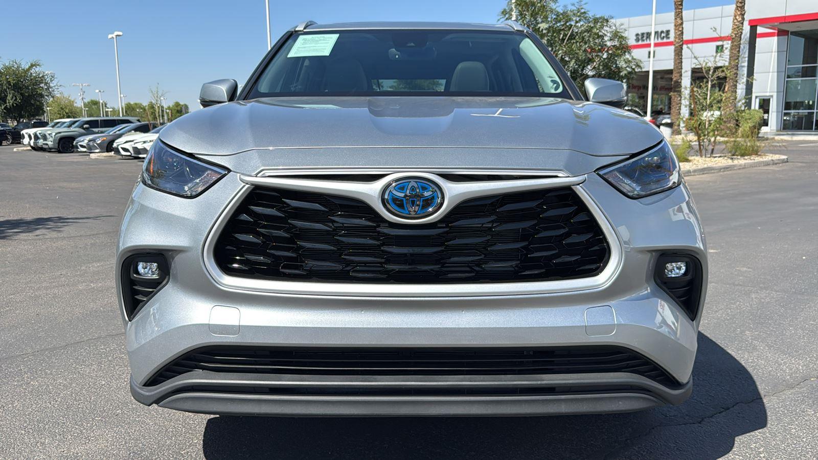 2024 Toyota Highlander Hybrid XLE photo 2