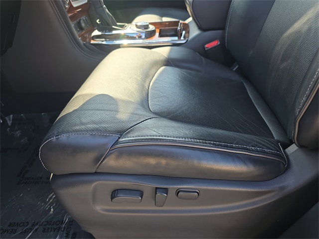 2019 Infiniti QX80 Luxe photo 28