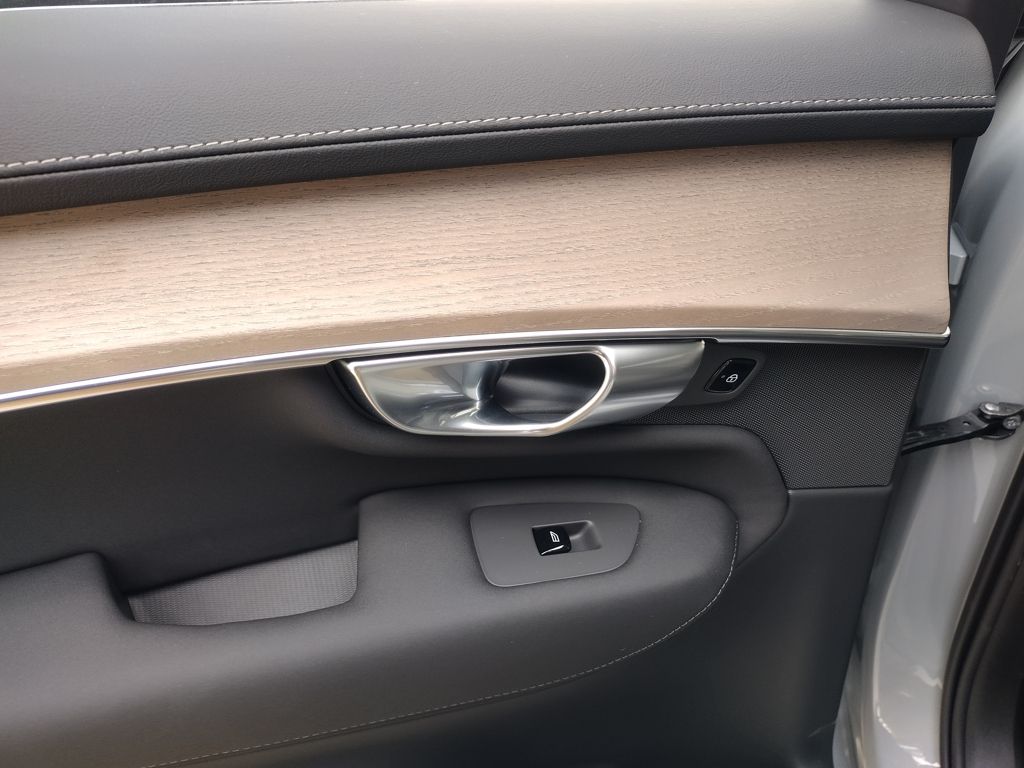 2026 VOLVO XC90 - Image 16