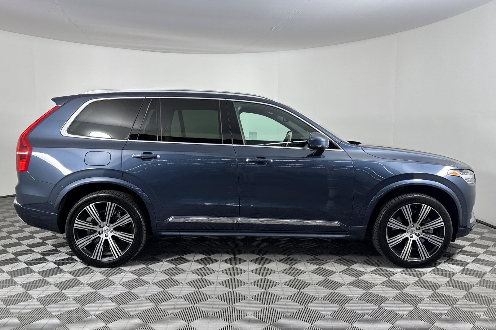 2022 Volvo XC90 Recharge T8 Inscription photo 3
