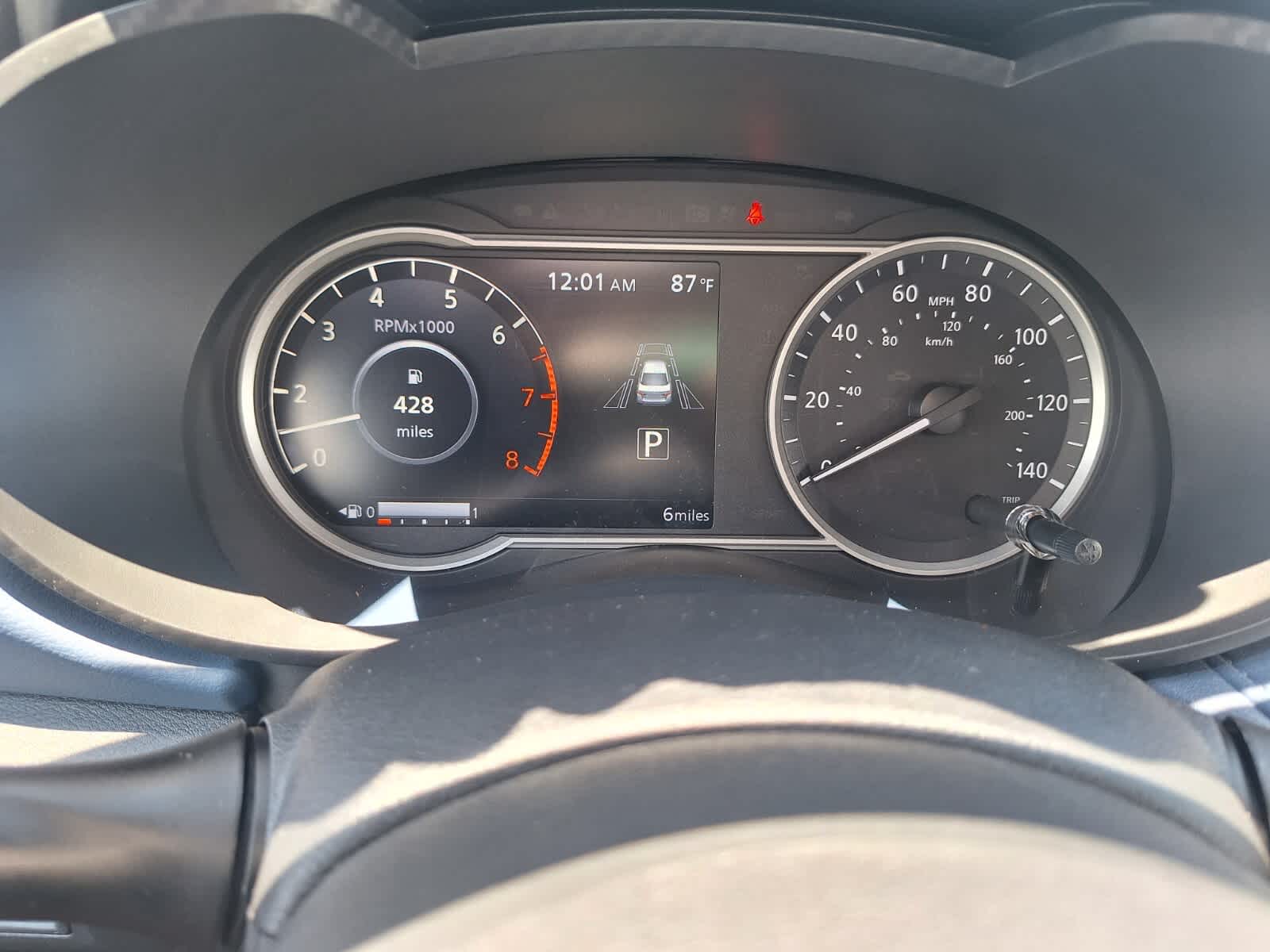 2025 Nissan Versa SV photo 14