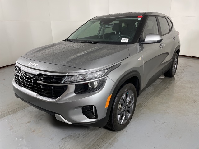 2024 Kia Seltos LX photo 4
