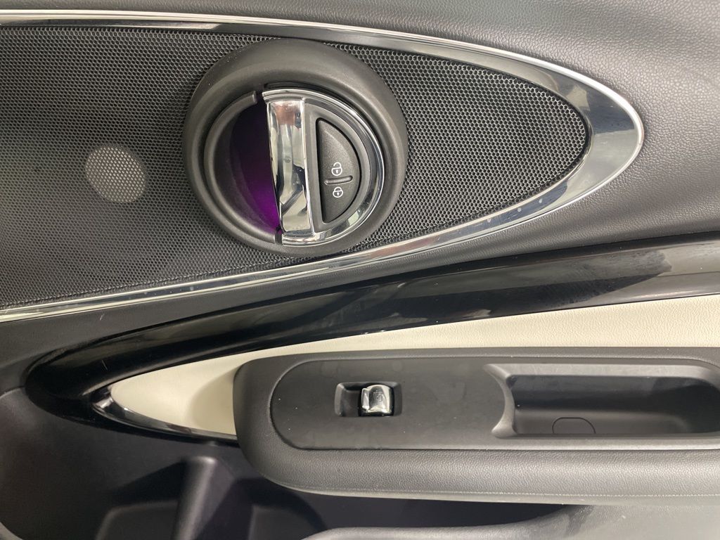 2019 Mini Cooper S Iconic photo 13