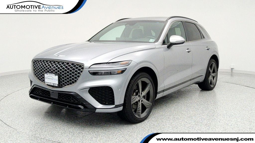 2024 GENESIS GV70 Standard's photo