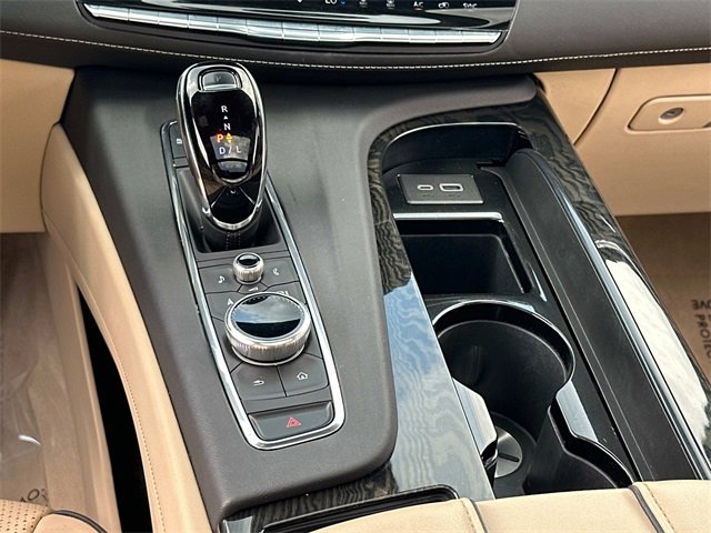 2024 Cadillac Escalade Premium Luxury photo 4