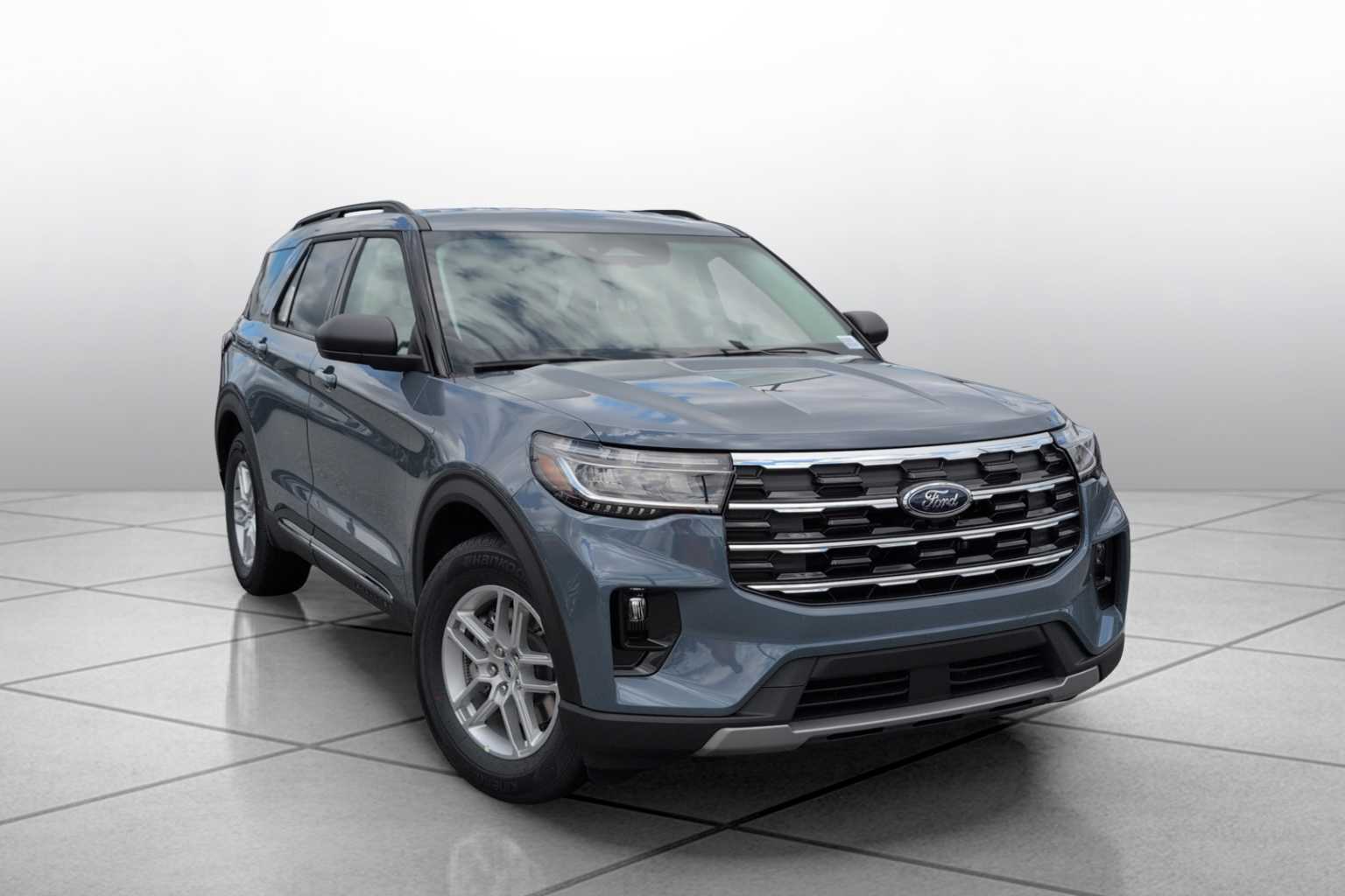 2025 Ford Explorer photo 11