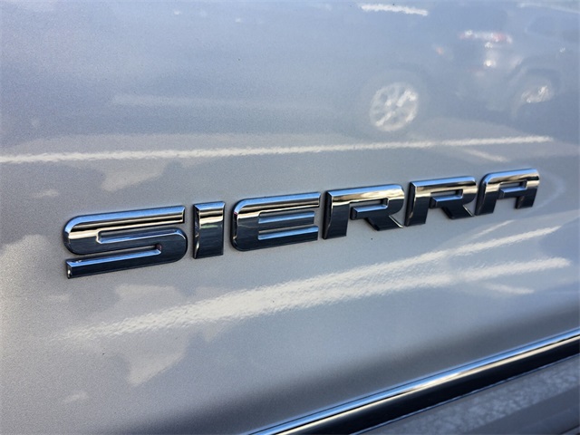 2018 Gmc Sierra 1500 SLT photo 2