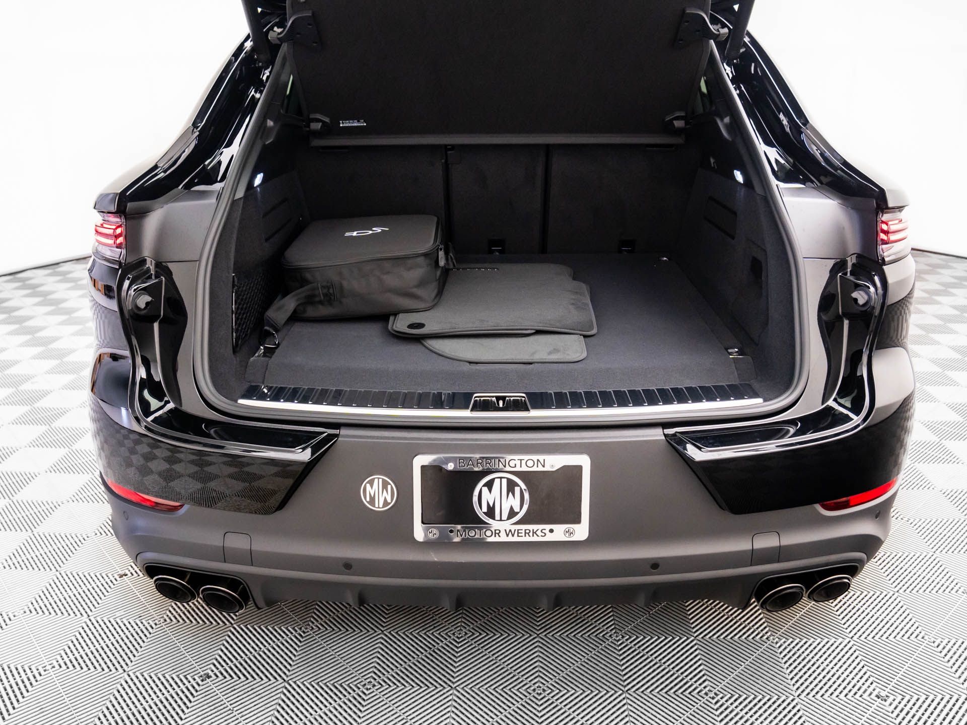 2025 Porsche Cayenne E-Hybrid Coupe photo 26