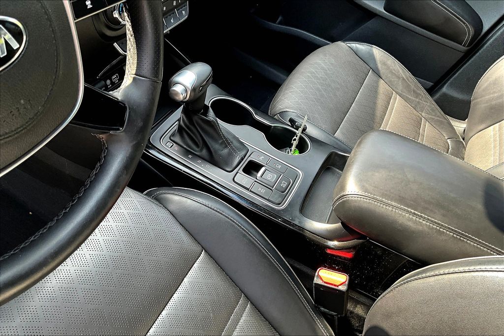 2019 Kia Sorento SX Limited photo 17