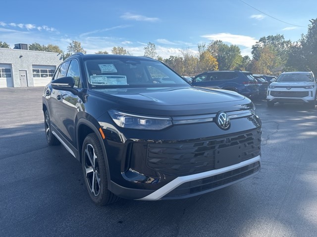 2025 Volkswagen Tiguan SE photo 4