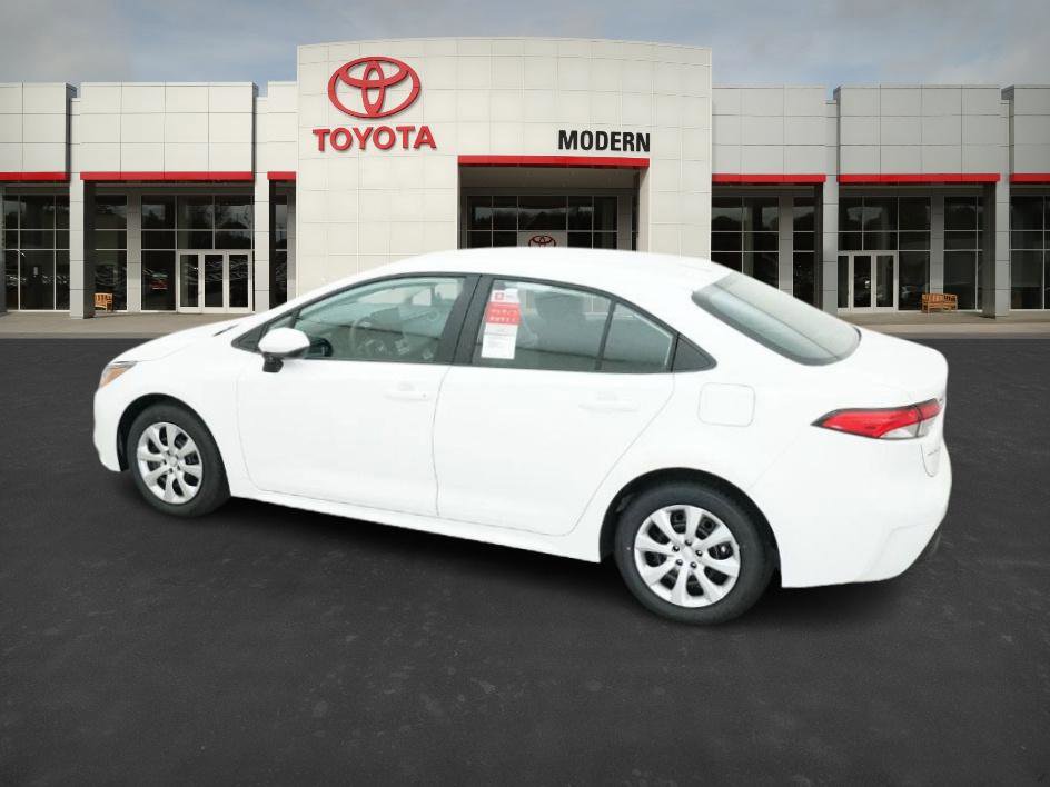 2025 Toyota Corolla LE photo 11