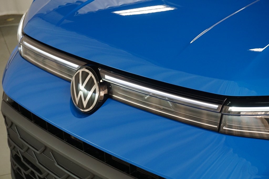 2025 Volkswagen Taos SE photo 28