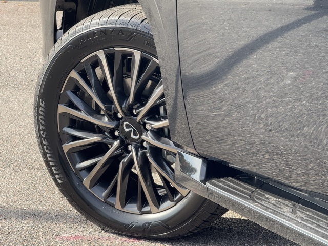 2025 Infiniti QX80 photo 6