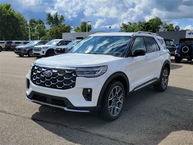 2025 Ford Explorer Platinum photo 8