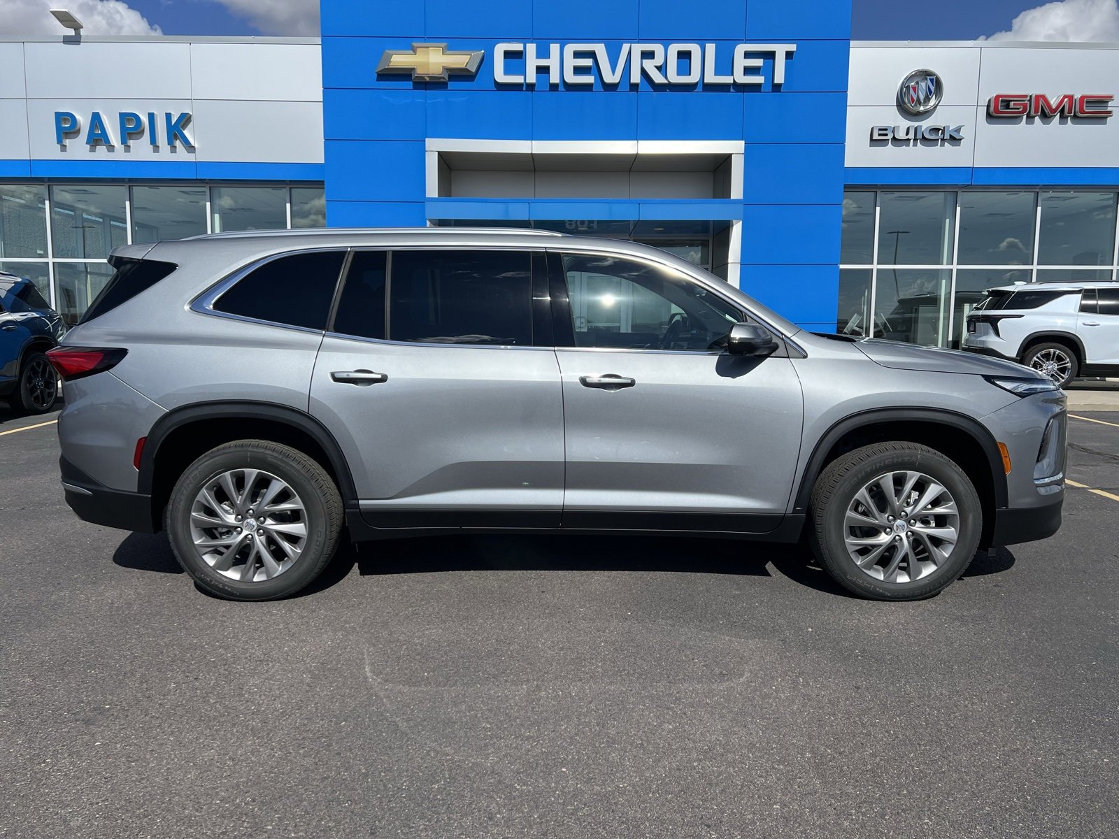 2026 Buick Enclave Preferred's photo