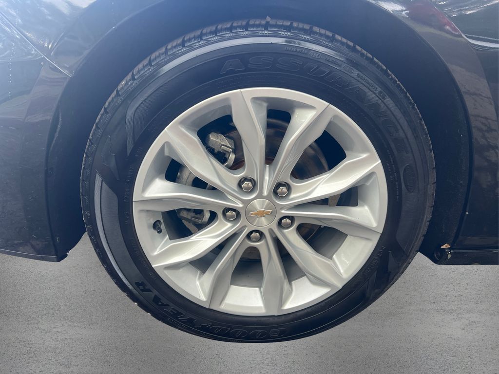 2025 Chevrolet Malibu 1LT photo 11