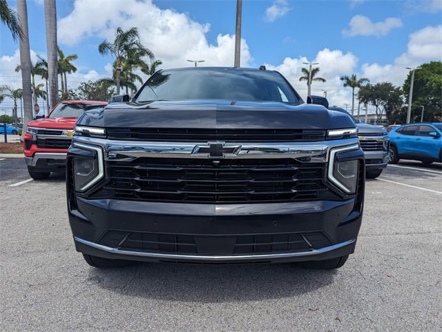 2025 Chevrolet Tahoe LS photo 3